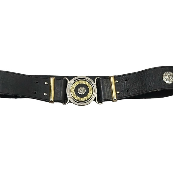 Authentic Versus Gianni Versace Women’s Black/Gold Leather Belt Vintage SZ 75/30 - Picture 1 of 10